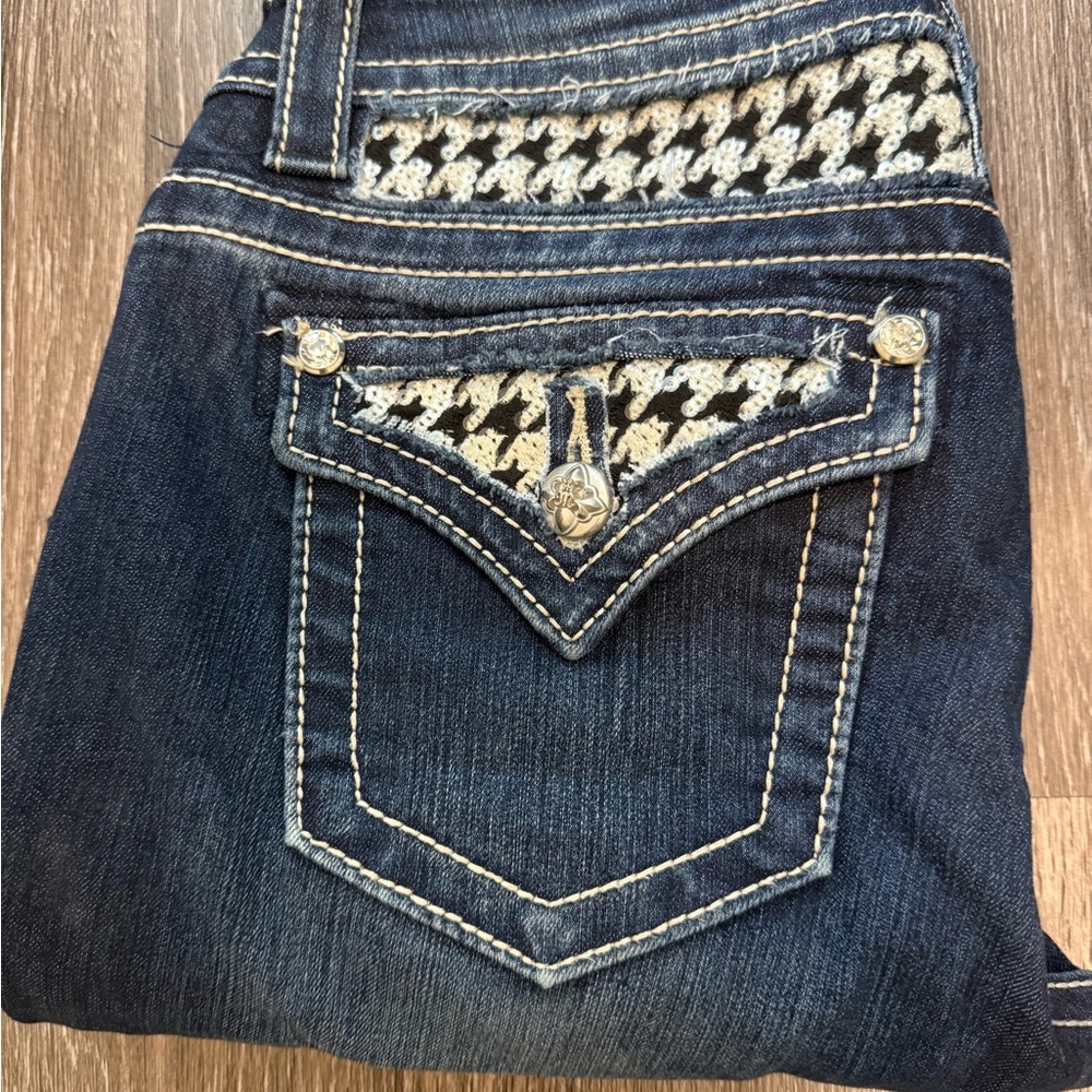 Miss Me 30” X 27” Skinny jeans